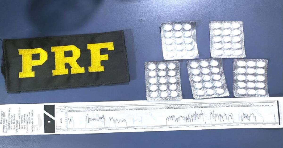 Caminhoneiro é flagrado pela PRF com 75 comprimidos de rebite