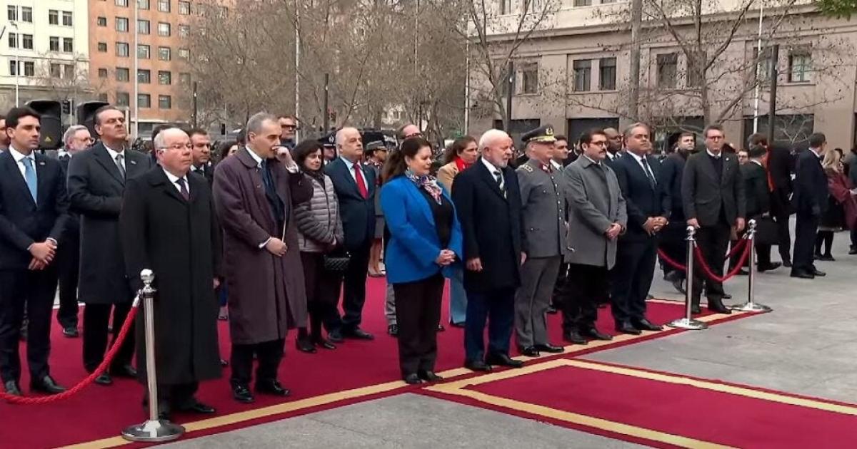 Lula recebe fortes vaias no Chile durante cerimônia oficial