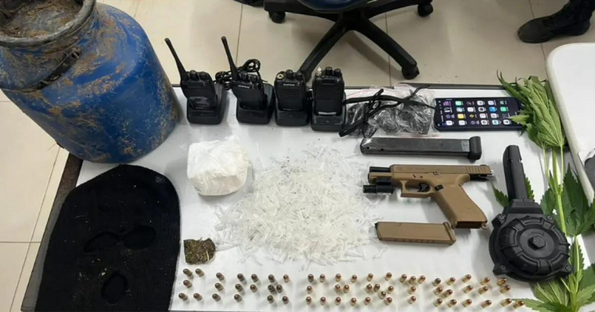 Ipiaú l CIPE Central deteve bandido com farto material bélico e drogas