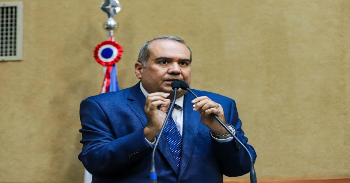 Sandro Régis repudia ação judicial de Jerônimo contra ACM Neto: “tentativa de calar oposição não vai funcionar