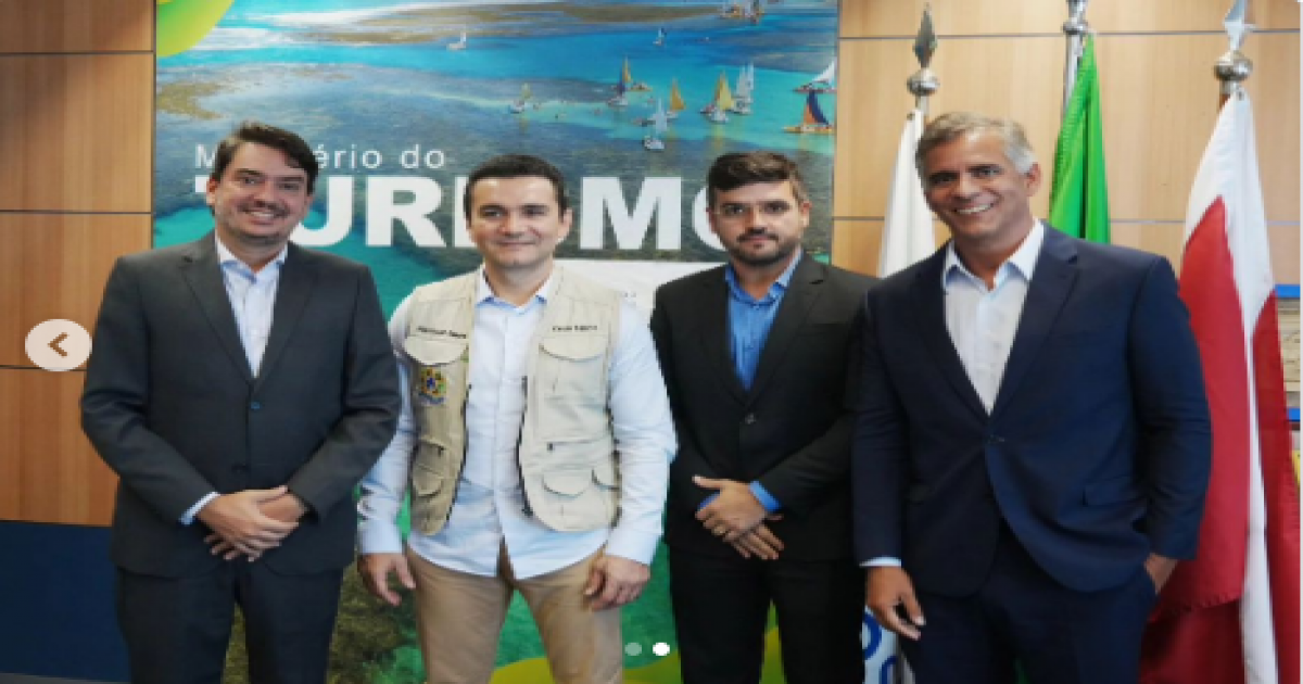 Leur Junior acompanhado de Valderico Junior busca soluções para o turismo de Ilhéus