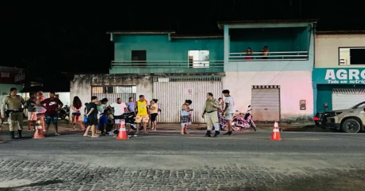 Acidente entre motos deixa motociclista ferido na BR-330, trecho urbano de Jitaúna.
