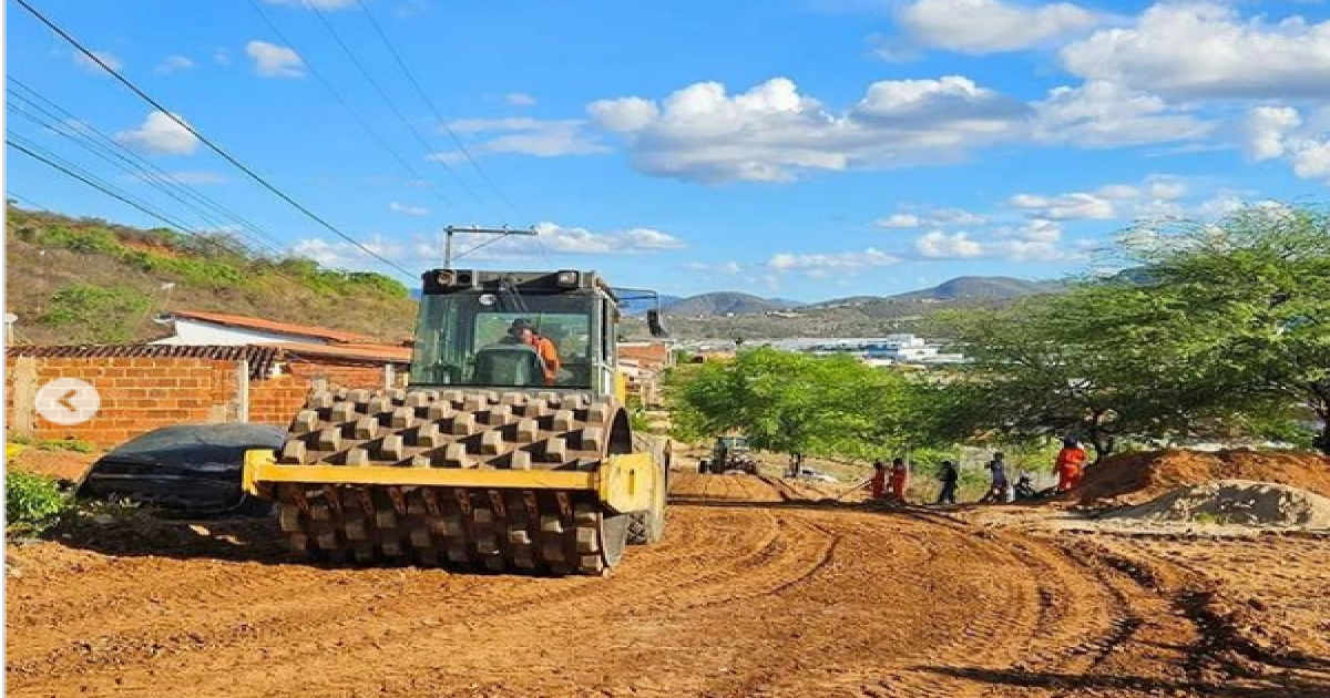 Vereador Soldado Gilvan comemora início da pavimentação do Loteamento Santa Luz