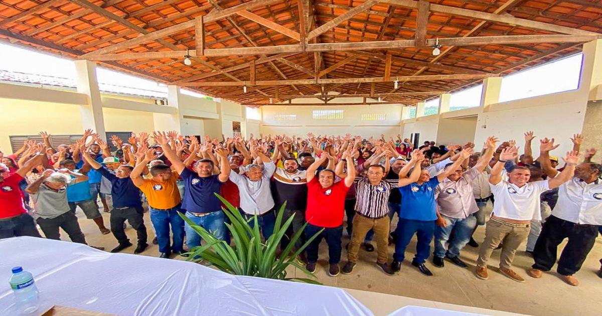 Encontro político reúne lideranças em Iramaia e fortalece aliança de oposição