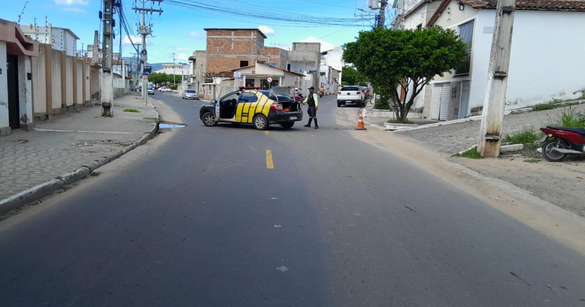 Vias públicas e ponte de acesso ao bairro São Judas Tadeu interditadas temporariamente para implantação da passarela