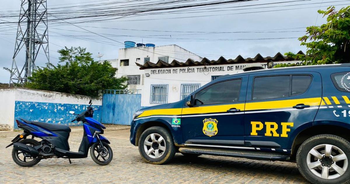 PRF recupera motocicleta furtada em Operação na BR-116 em Manoel Vitorino