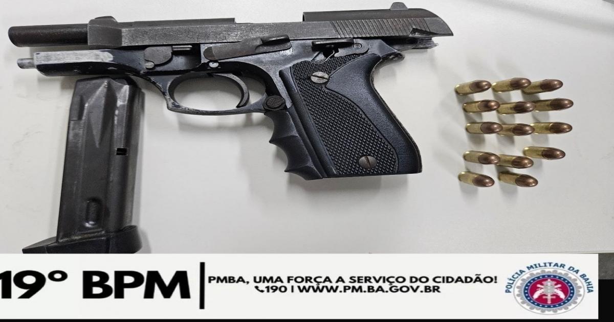 Polícia l 3 bandidos correram e um foi detido com pistola na cintura