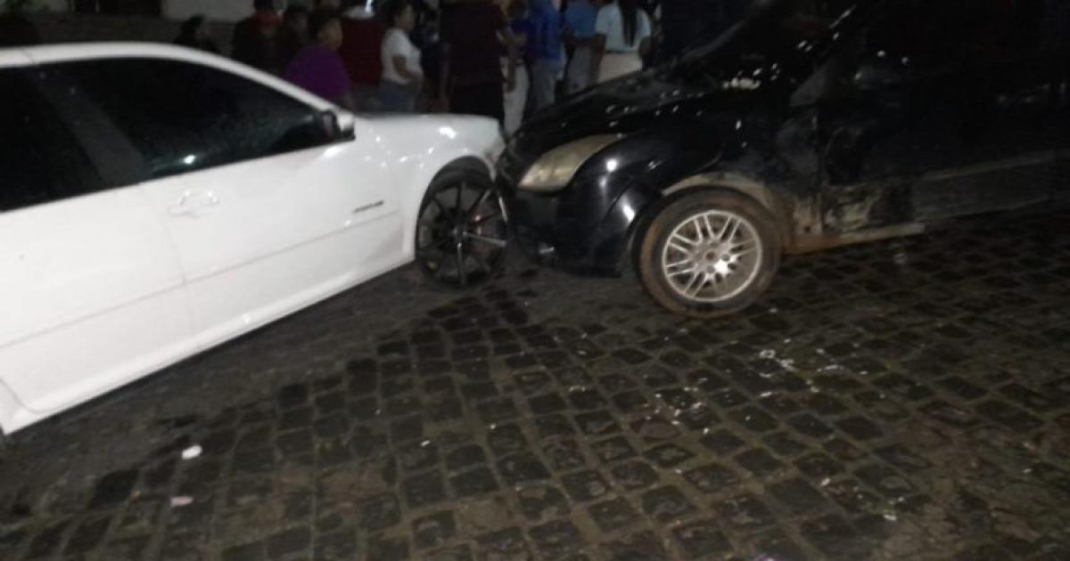 Barra do Rocha: Carro desgovernado atropela cinco pessoas