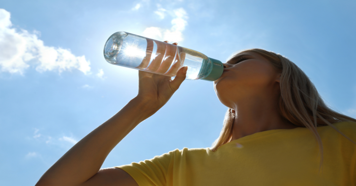 Nutricionista dá dicas de como manter o corpo saudável diante das altas temperaturas