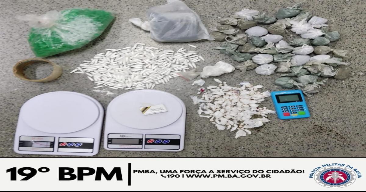Traficante usava drogas na porta de casa quando foi detido pela CETO