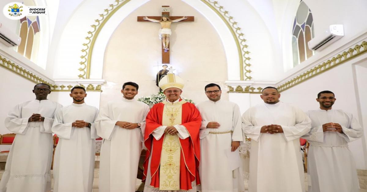 Seminário diocesano Nossa Senhora Aparecida e São Bento.