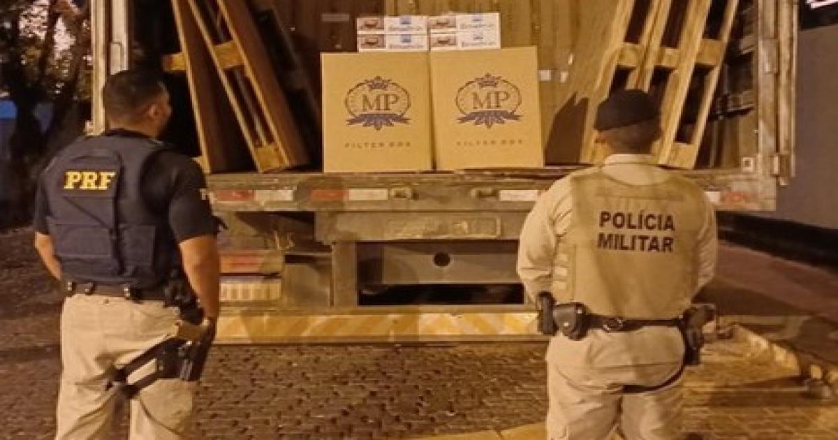 Em operação conjunta, PRF intercepta 750.000 maços de cigarros contrabandeados na BR-030