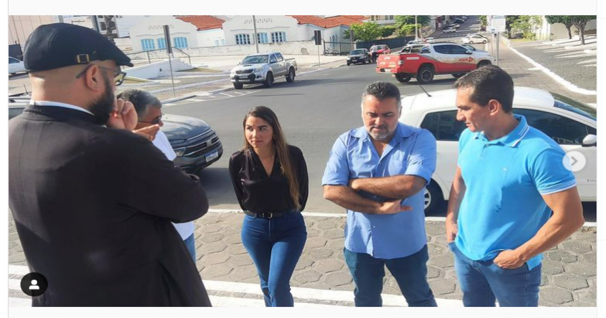 Gutinha comemora anúncio da revitalização da esplanada da Catedral de Santo Antônio