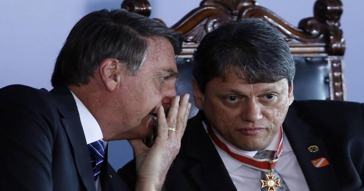 Tarcísio declara apoio a Nunes seguindo Bolsonaro