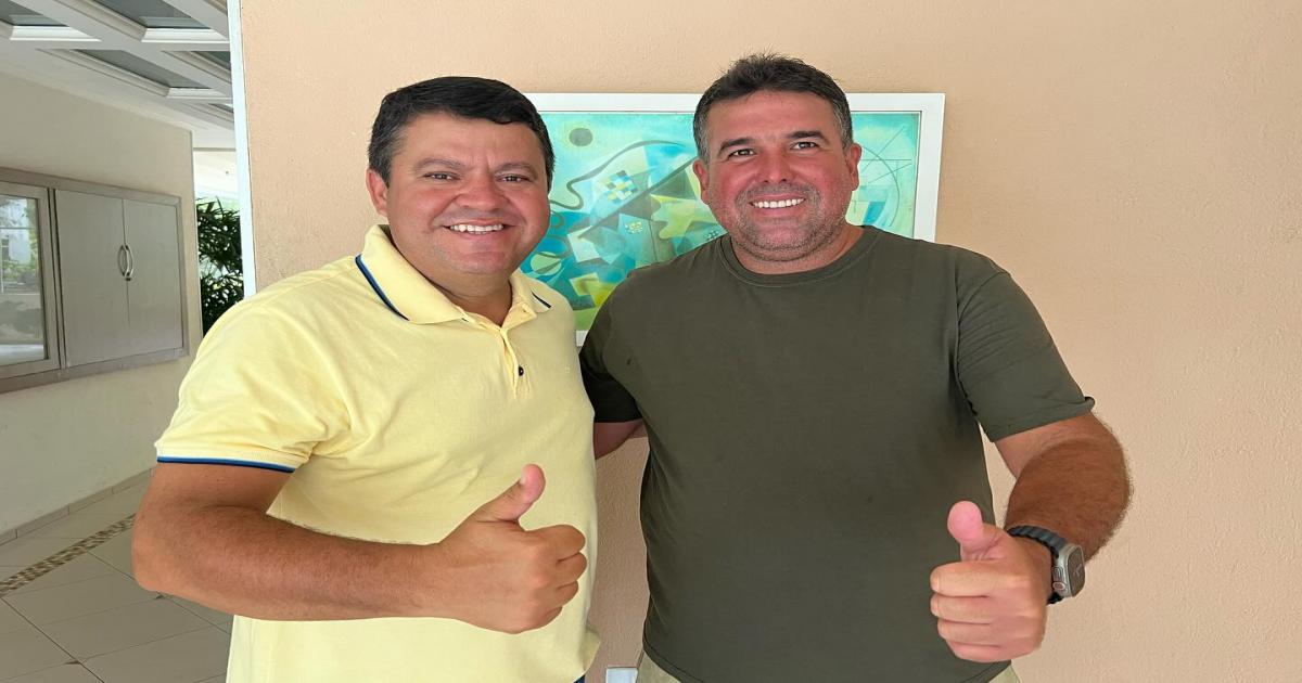 Deputado Patrick Lopes recebe homenagens no Prefeito João por mais um ano de vida