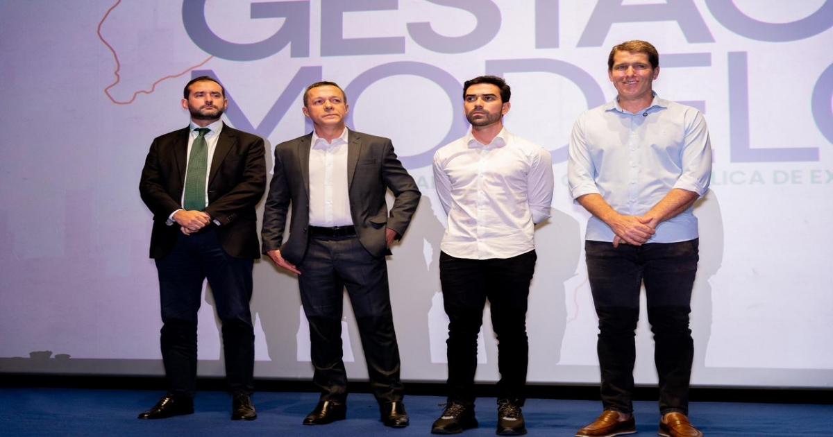 Tendo Zé Cocá como anfitrião, Jequié sedia fórum com cerca de 40 prefeitos para troca de experiências na área da gestão pública