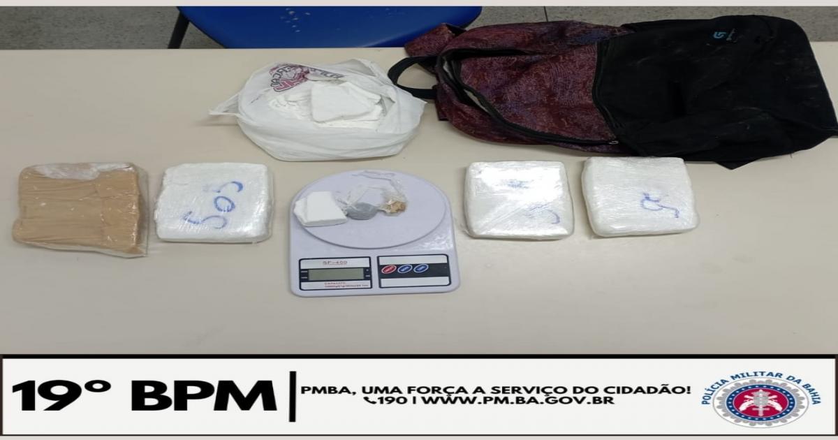 Traficante é preso com 4 tabletes de drogas no distrito de Fazenda Velha