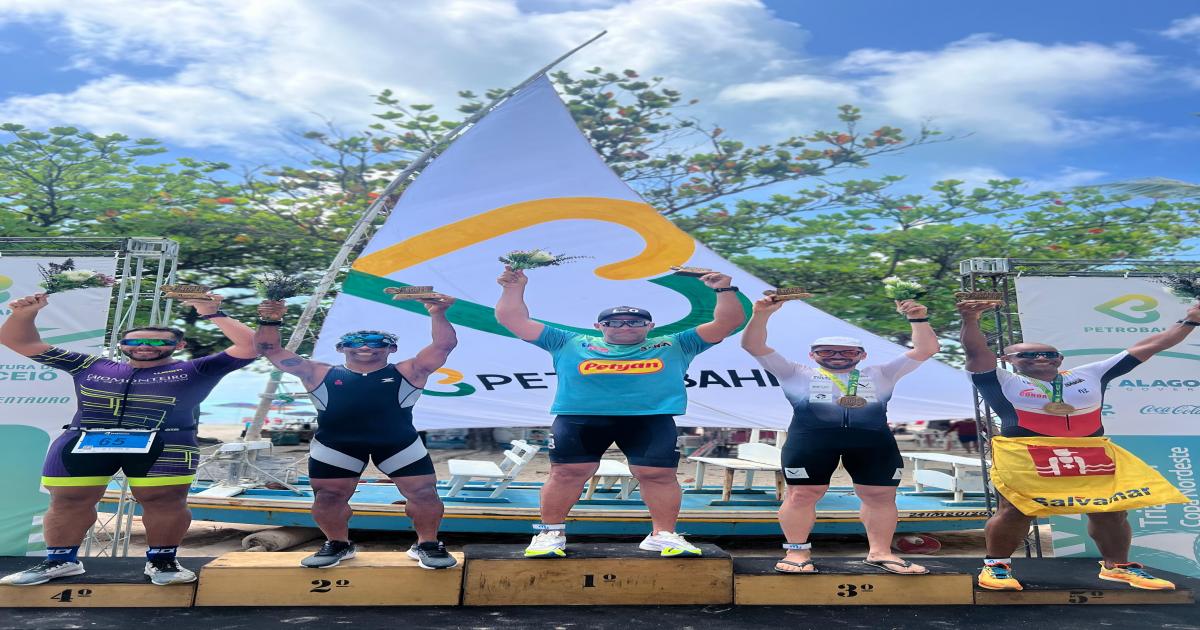 Atleta Jequieense Leonardo Santedicola Andrade Conquista Título de Campeão Geral mais uma vez esse ano no Campeonato Brasileiro de Aquabike