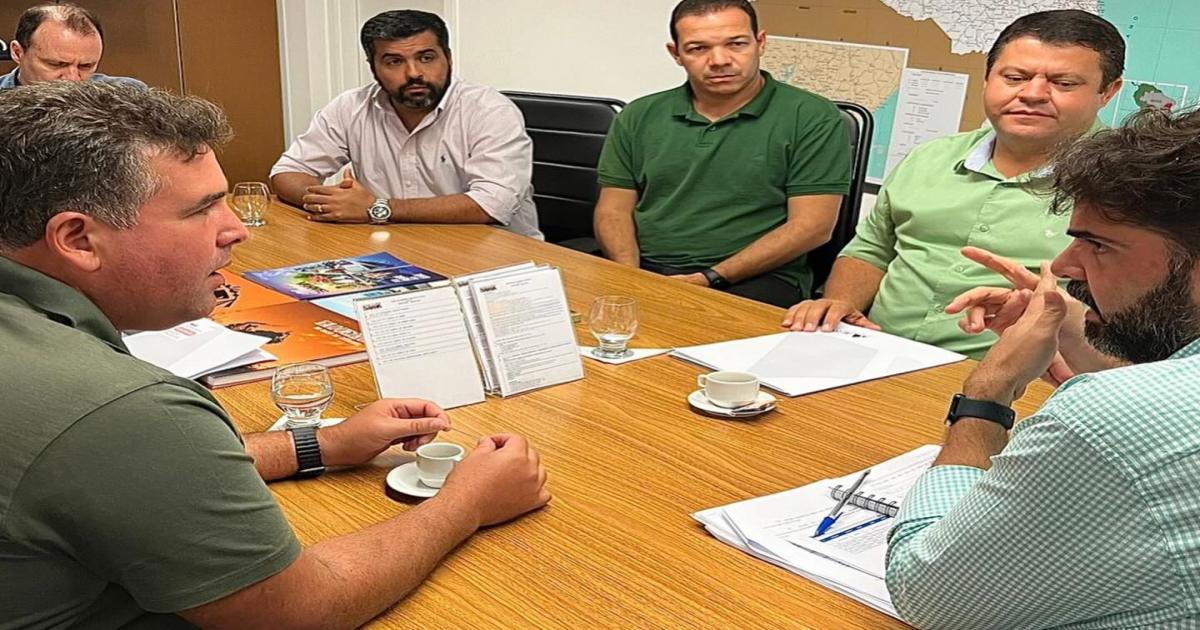 Lafaiete Coutinho: João Vei e Patrick Lopes conseguiram a liberação para perfuração de poço artesiano no município