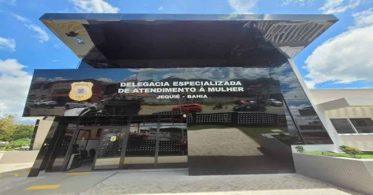Policiais da DEAM prenderam acusado de estupro no bairro Mandacaru