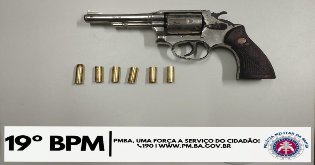 PM intercepta carro com bandidos armados na BA 547, um suspeito morreu no confronto