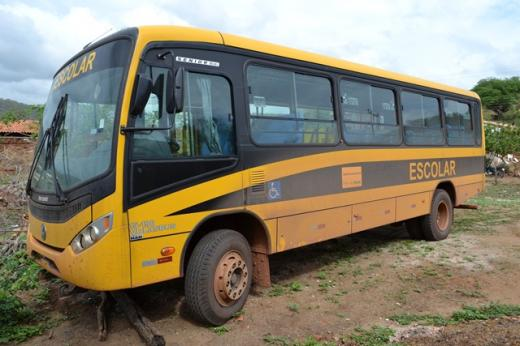 Ex-prefeita de Anagé é punida por irregularidade no transporte escolar