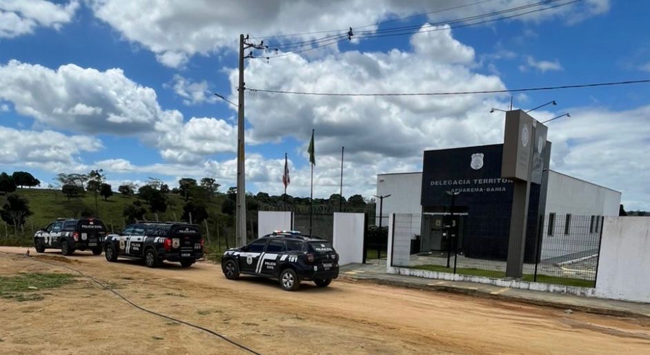 Operação NARKE 5: Polícia Civil prende cinco pessoas e desarticula pontos de tráfico em Apuarema Operação NARKE 5: Polícia Civil prende cinco pessoas e desarticula pontos de tráfico em Apuarema