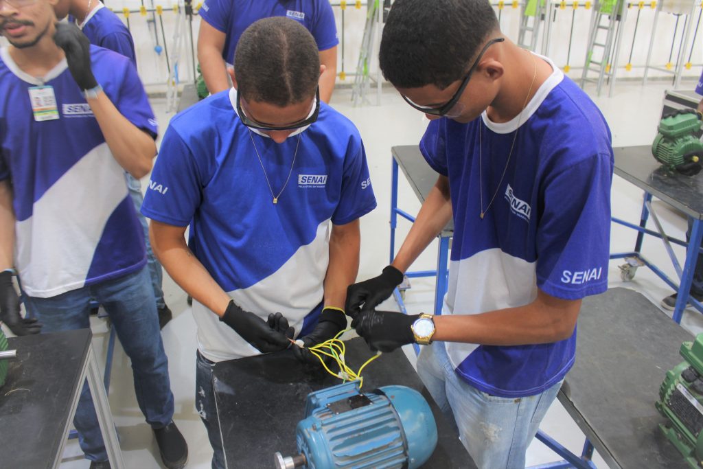 SENAI ABRE VAGAS PARA CURSO DE APRENDIZAGEM INDUSTRIAL GRATUITO SENAI ABRE VAGAS PARA CURSO DE APRENDIZAGEM INDUSTRIAL GRATUITO