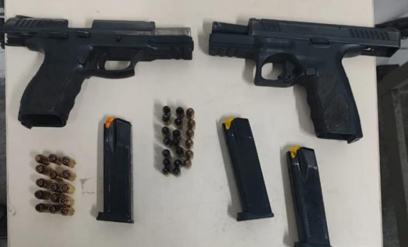 Ipiaú | Dois homem foram detidos armados com pistolas após ameaçar uma pessoa