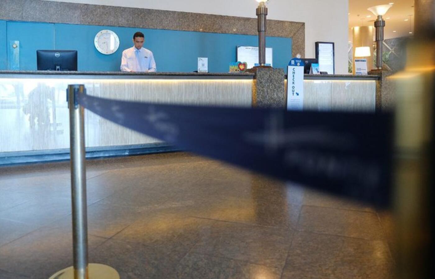 Novas regras de check-in e check-out valem para hotéis e pousadas em todo o país Novas regras de check-in e check-out valem para hotéis e pousadas em todo o país