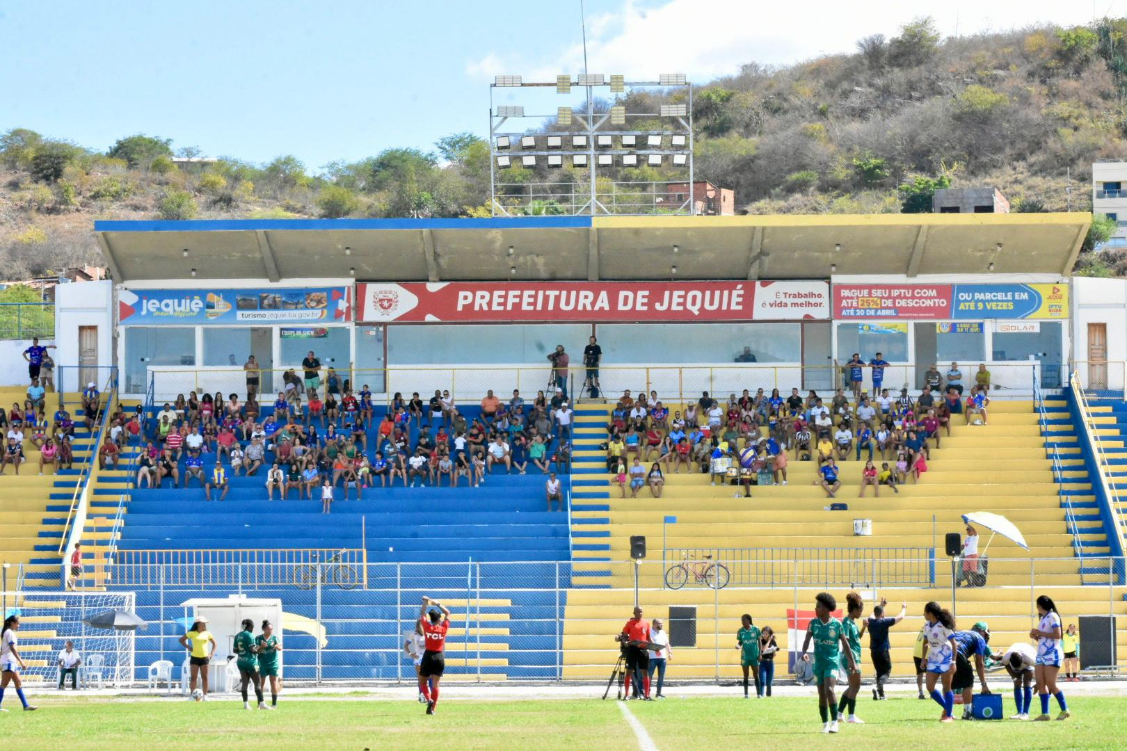 Doce Mel/Jequié disputa semifinal histórica, mas é superado pelo Atlético (PI) no jogo de ida