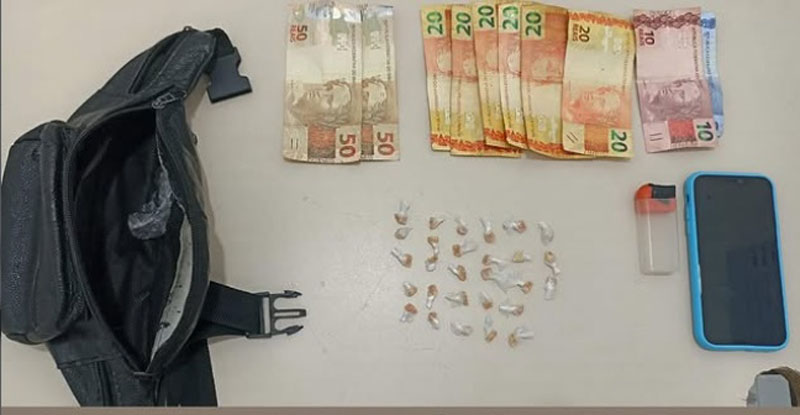 RONDESP Sudoeste apreende crack e dinheiro durante Operação Verão em Vitoria da Conquista RONDESP Sudoeste apreende crack e dinheiro durante Operação Verão em Vitoria da Conquista