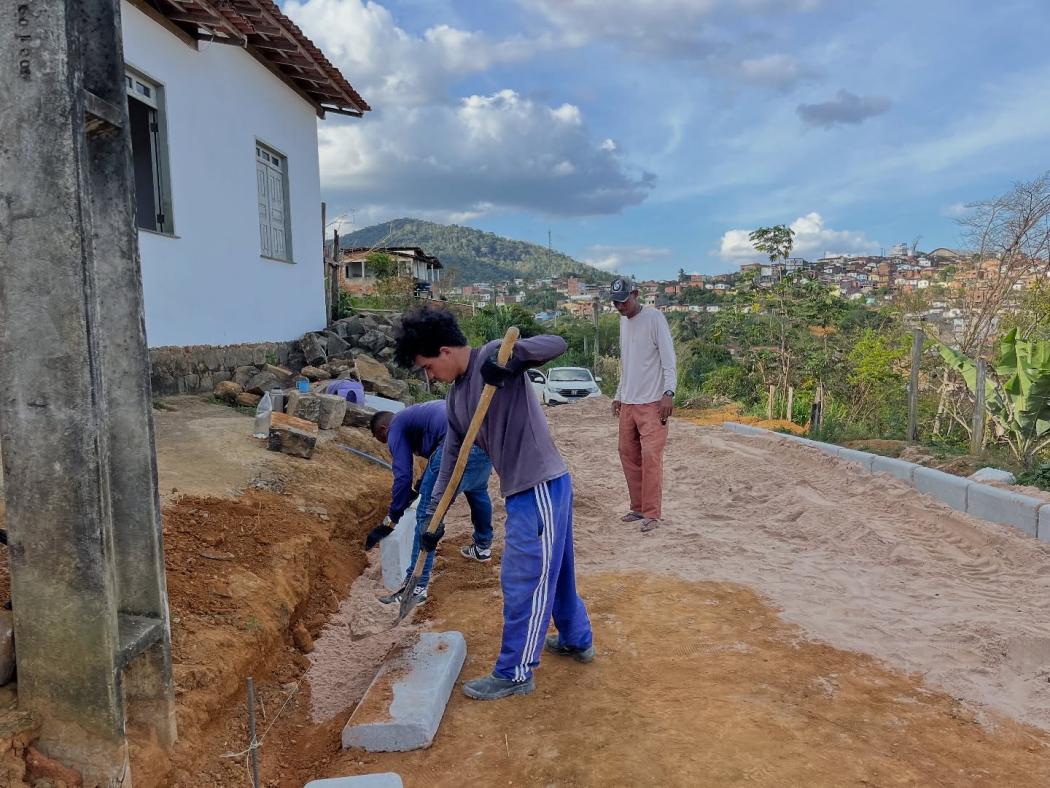 Itagi | Pavimentação beneficia Rua Gustavo Silva no bairro Tereza Lomanto Itagi | Pavimentação beneficia Rua Gustavo Silva no bairro Tereza Lomanto