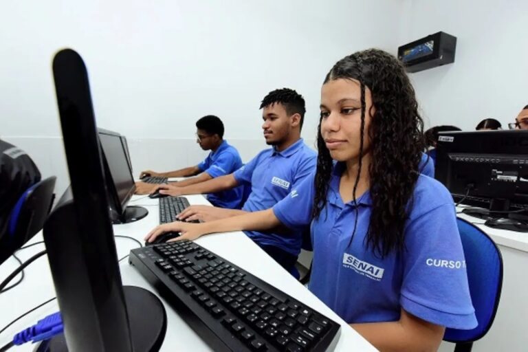 SENAI Bahia oferece 70 bolsas gratuitas de cursos técnicos na região Sudoeste