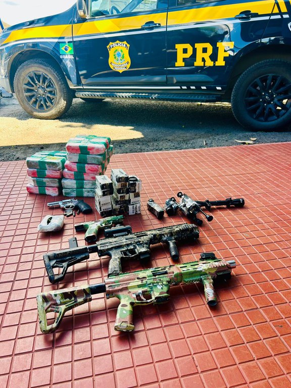 Motoristas de ônibus de turismo detidos pela PRF em Jequié são acusados de tráfico de drogas e homicídio