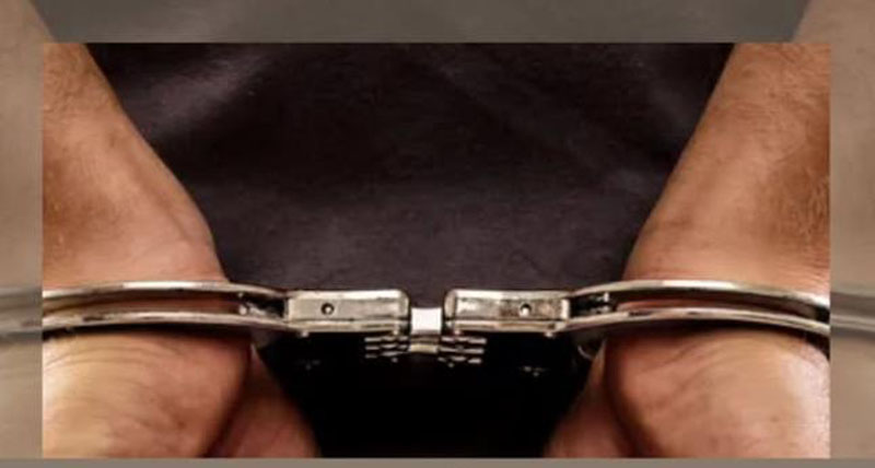 Homem embriagado ameaça companheira com facão e quebra móveis em Jequié; arma é apreendida Homem embriagado ameaça companheira com facão e quebra móveis em Jequié; arma é apreendida