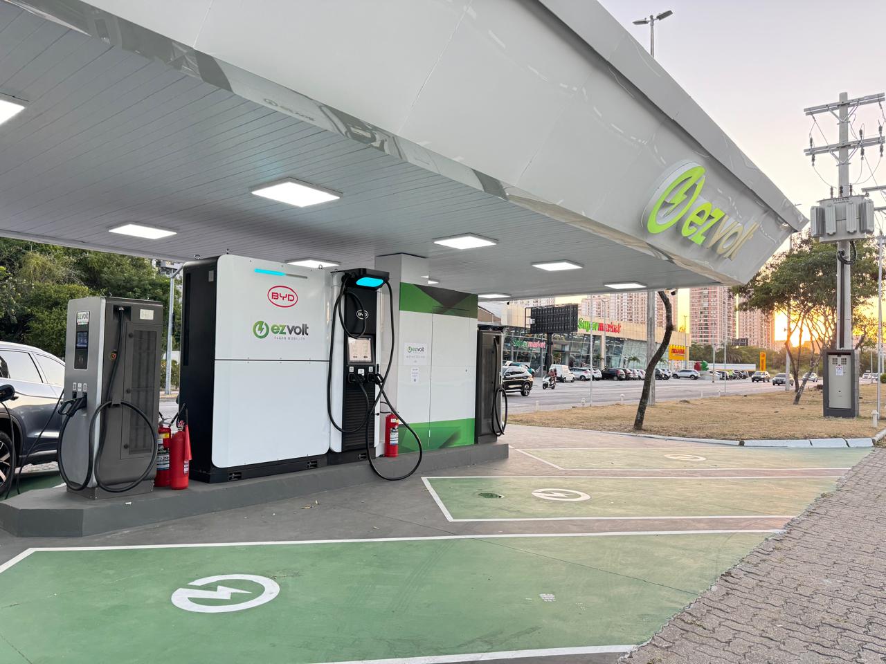 BYD anuncia a maior e mais inovadora rede de recargas do Brasil em parceria com EZVolt e Tupi