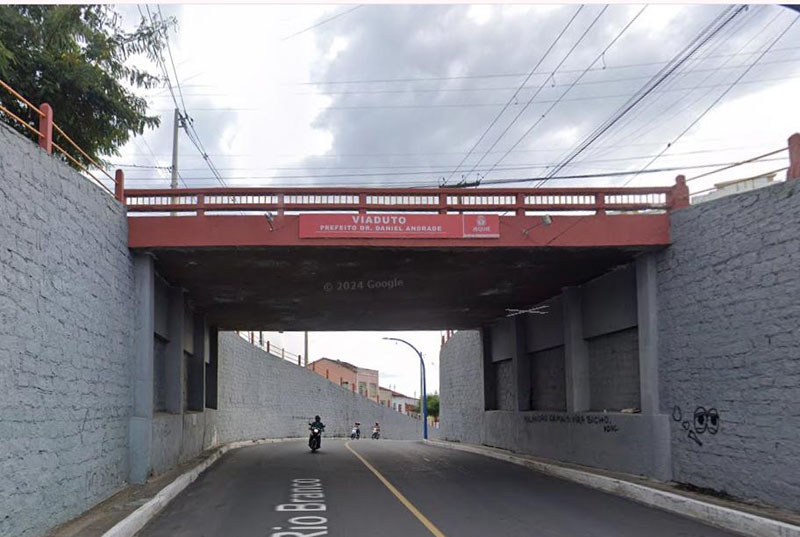 Tinho solicita ampliação da área de proteção do viaduto da Av. Rio Branco