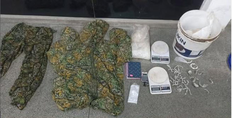 Menor é apreendido com drogas e material do tráfico no bairro Brasil Novo