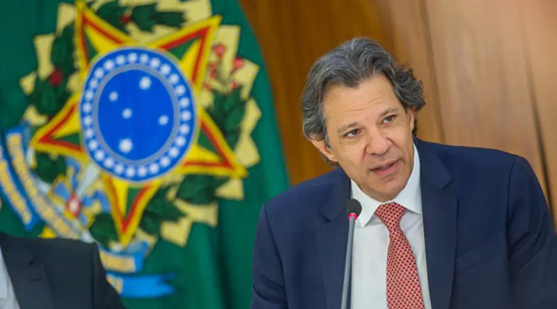 Deputados batem boca depois de Haddad ser chamado de Taxad