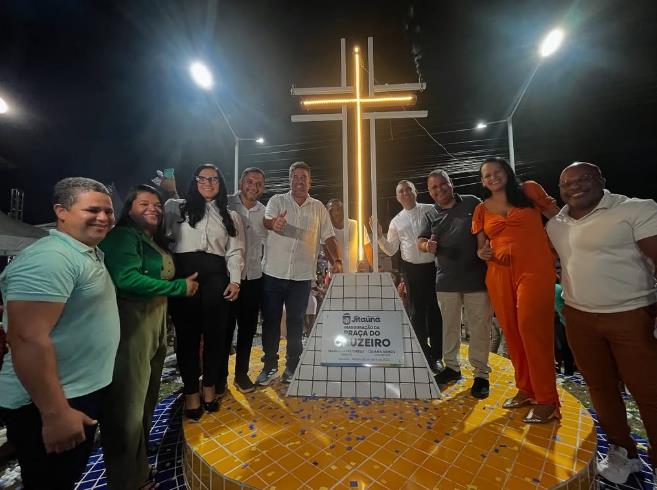 Prefeitura de Jitaúna entrega nova Praça do Cruzeiro, no Bairro Novo, e garante mais um espaço de lazer na cidade