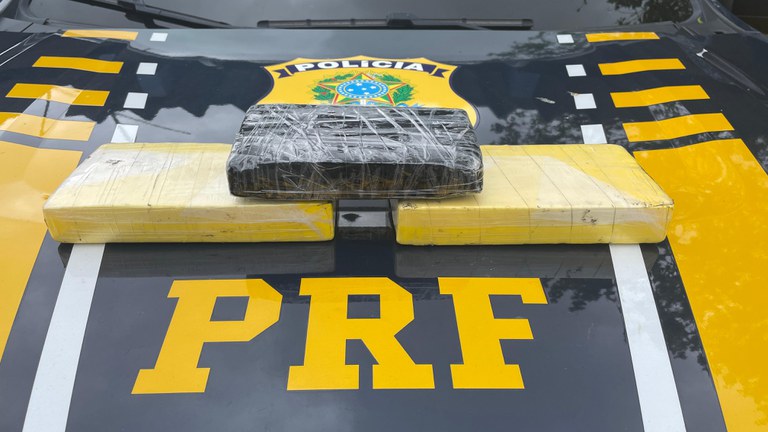 Em Jequié (BA), PRF apreende três quilos de cocaína Em Jequié (BA), PRF apreende três quilos de cocaína