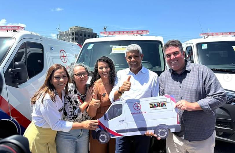 Deputado Patrick Lopes entrega ambulâncias para Ipiaú e Ibirataia ao lado do governador Jerônimo Rodrigues Deputado Patrick Lopes entrega ambulâncias para Ipiaú e Ibirataia ao lado do governador Jerônimo Rodrigues