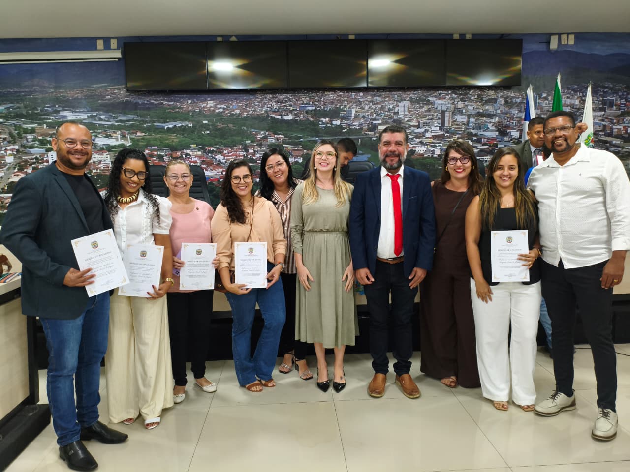 Vereador André do Sintracal homenageia professores do Conjunto Penal no Dia do Professor Vereador André do Sintracal homenageia professores do Conjunto Penal no Dia do Professor
