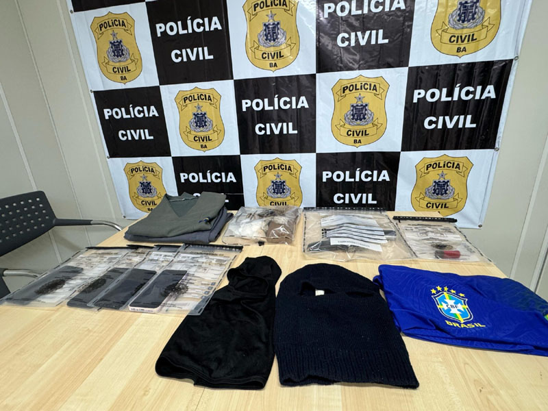 Polícia Civil desarticula grupo criminoso responsável por roubo a banco Polícia Civil desarticula grupo criminoso responsável por roubo a banco