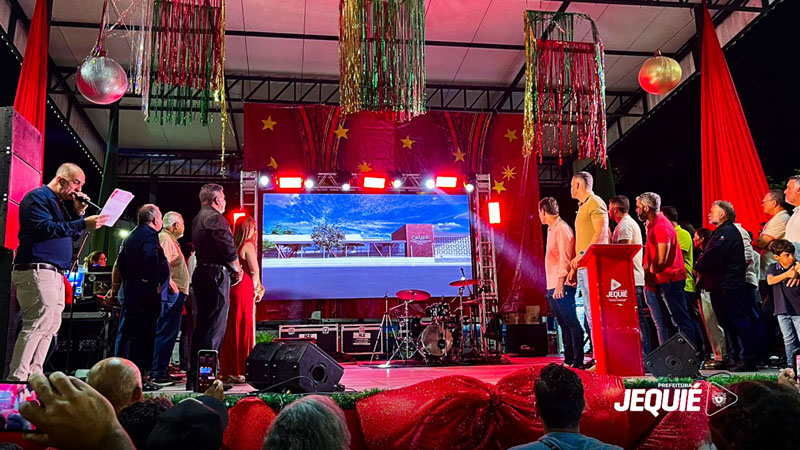 Prefeito de Jequié anuncia investimentos de mais de 20 milhões durante abertura das festividades natalinas no município Prefeito de Jequié anuncia investimentos de mais de 20 milhões durante abertura das festividades natalinas no município