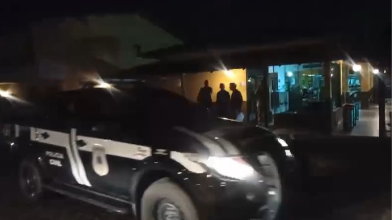 Ipiaú: Menor de 16 anos tem casa invadida e é executado a tiros no bairro Santa Rita Ipiaú: Menor de 16 anos tem casa invadida e é executado a tiros no bairro Santa Rita