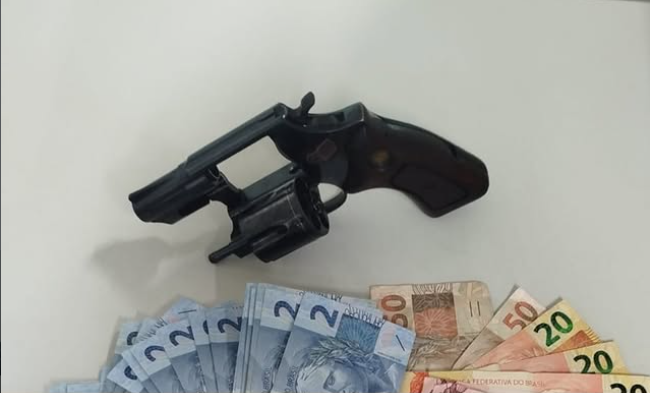 Operação Réveillon em Paz resulta na apreensão de arma de fogo no KM 100