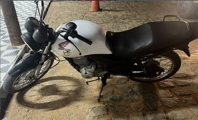 93ª CIPM apreende veículo com sinais de adulteração durante Operação Verão em Maracás 93ª CIPM apreende veículo com sinais de adulteração durante Operação Verão em Maracás