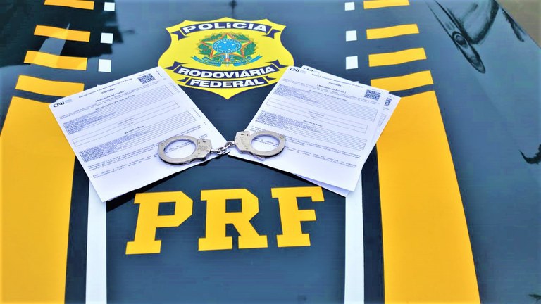 PRF e Polícia Civil da Paraíba capturam foragido por homicídio, em Jaguaquara PRF e Polícia Civil da Paraíba capturam foragido por homicídio, em Jaguaquara